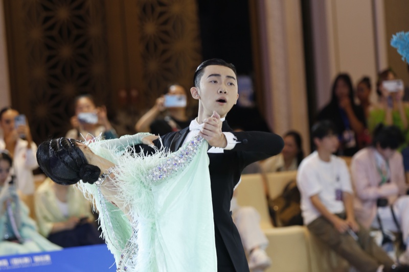 风险人妻丰满熟妇av无码区乱