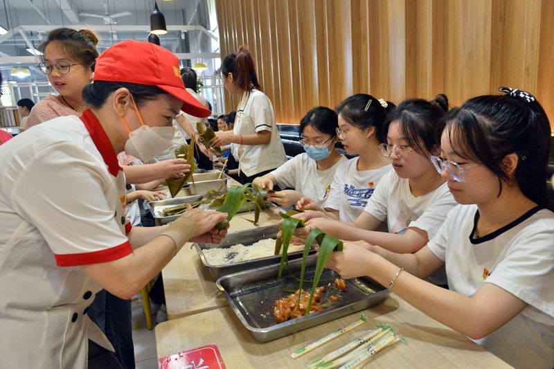 风险人妻丰满熟妇av无码区乱