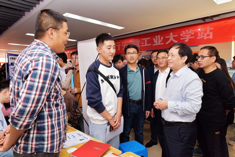 风险人妻丰满熟妇av无码区乱