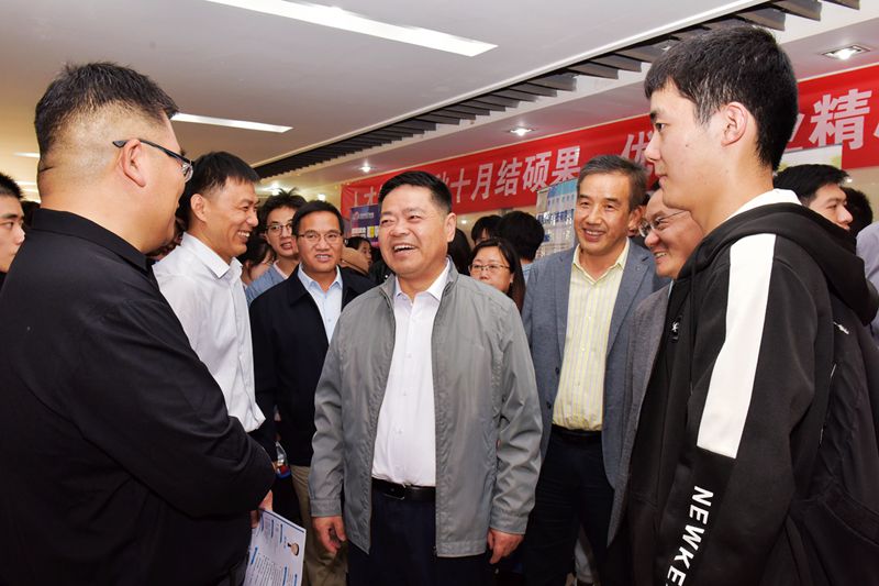 风险人妻丰满熟妇av无码区乱