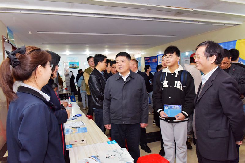 风险人妻丰满熟妇av无码区乱