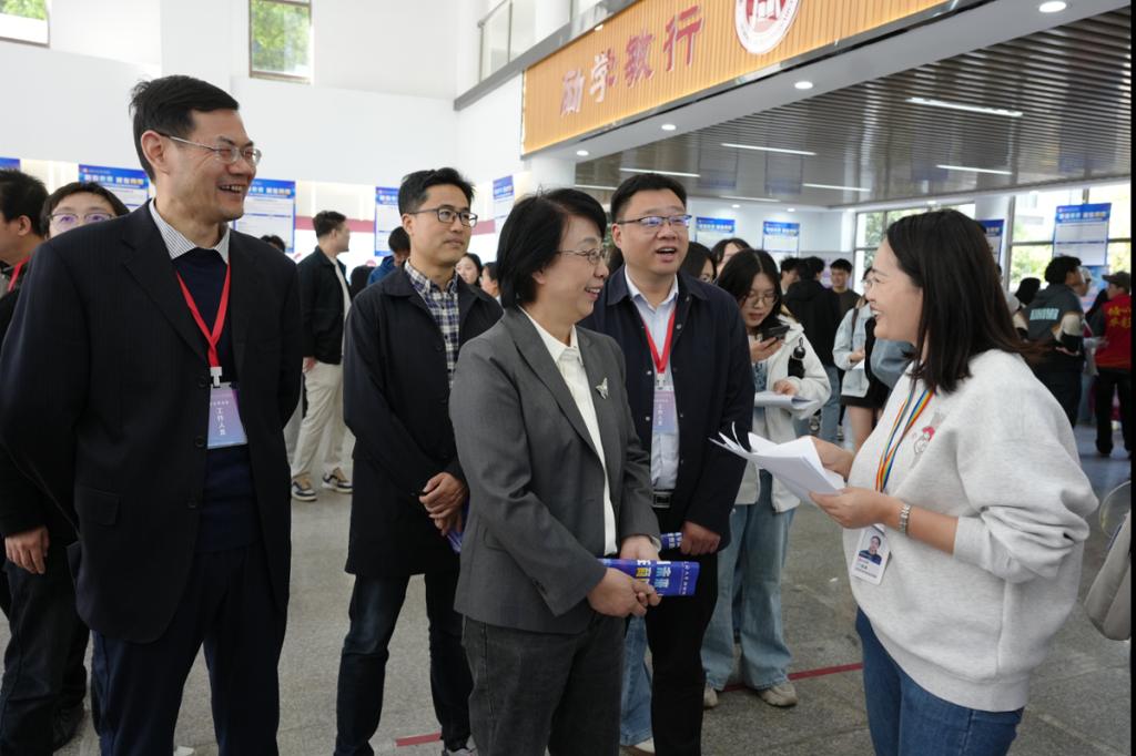 风险人妻丰满熟妇av无码区乱