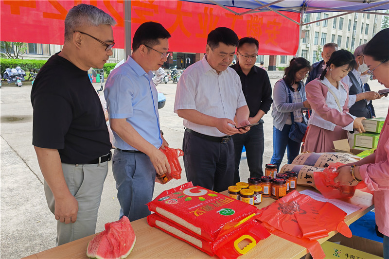 风险人妻丰满熟妇av无码区乱